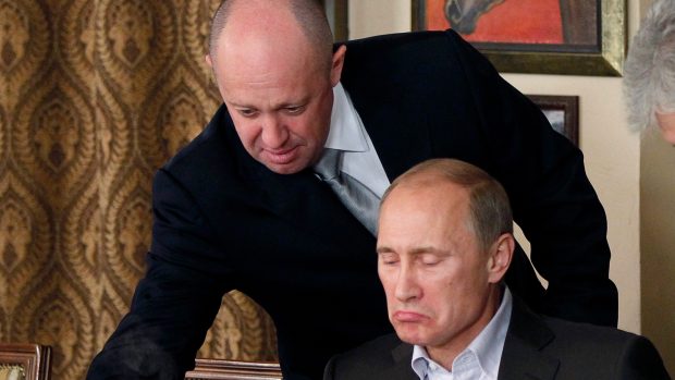 Jevgenij Prigožin a Vladimir Putin v roce 2011