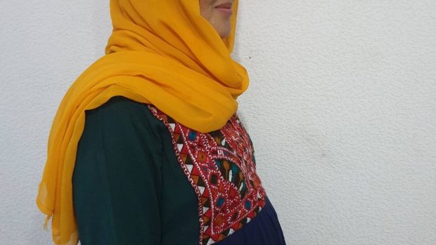 Afghánka, která ze strachu, aby neohrozila rodinu, neuvedla své jméno, má obavy, že bude muset rodit v zajetí Tádžikistánu