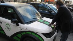 Elektromobil k půjčení v Bruselu
