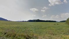Kontaminovaná louka sloužila na okraji Kopřivnice jako odkladiště kalů