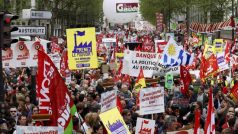 Protestů se v Paříži zúčastnily desítky tisíc lidí
