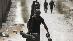 Vojáci svobodné syrské armády nejsou podle Lavrova teroristé (ilustrační foto)