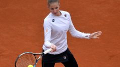 Tenistka Karolína Plíšková při zápase na turnaji WTA v pražské Stromovce