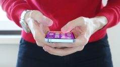Mobilní telefon