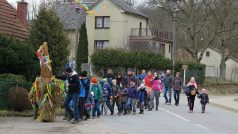 Tradiční velikonoční obchůzka vodění Jidáše v obci Vinary