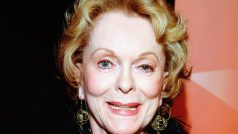 Shirley Douglasová odstartovala svoji hereckou kariéru na začátku 50. let minulého století
