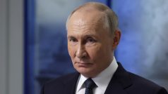 Ruský prezident Vladimir Putin na návštěvě podniku Atomflot, který dohlíží na projekty ledoborců, v ruském Murmansku 27. března 2025