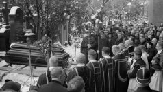 Pohřeb Karla Čapka v Praze na Vyšehradě