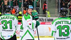 Útočníci Mladé Boleslavi Dominik Lakatoš, Tomáš Fořt a Julius Junttila