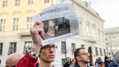 Demonstrace na podporu deníku Wiener Zeitung
