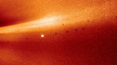 Snímek zachycený sondou Parker Solar. Na fotce je zachycena koróna, tedy oblast atmosféry Slunce