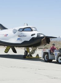 Společnost Sierra Nevada bude Národní úřad pro letectví a kosmonautiku zasábovat letouny Dream Chaser. První z nich by měl do vesmíru vyletět v roce 2019