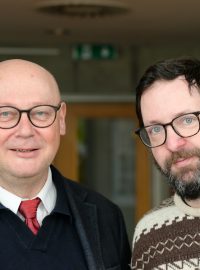 Novinář týdeníku Echo Jiří Peňás a autor knihy Nekorektní literatura Stefan Segi