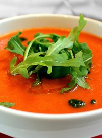 Gazpacho - osvěžující studená zeleninová polévka je oblíbená po celém Španělsku.