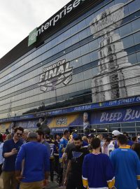 Fanoušci St. Louis se chystají na zápas finále play-off NHL