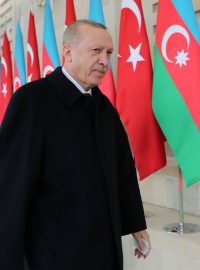Turecký prezident Recep Tayyip Erdogan na vojenské přehlídce v ázerbájdžánském Baku