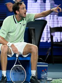 Zuřící Daniil Medveděv v semifinále Australian Open