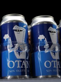 Majitel malého pivovaru na východě Finska se rozhodl oslavit přihlášku své země do Severoatlantické aliance pivem