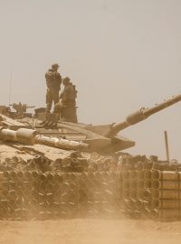Izrael tvrdí, že v Rafáhu provádí „omezenou operaci“