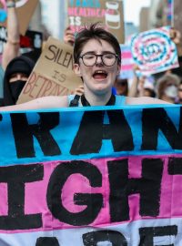 Demonstrace k příležitosti Dne transgender osob
