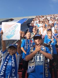 Mladí fanoušci Baníku Ostrava vyrazili na výjezd. Svůj klub podporovali v Olomouci