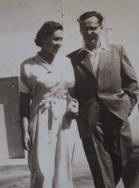 Magda Barnea se svým mužem za mlada