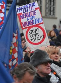 Demonstrace proti povinnému očkování v Brně