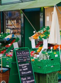 švýcarsko obchod  zelenina ovoce potraviny zurich ilustrační snímek