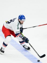 Hokejový útočník Michael Špaček (archivní foto) v zápase proti Finsku